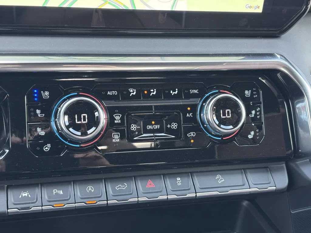 New 2026 Glacier White Tricoat GMC Denali Ultimate image 20
