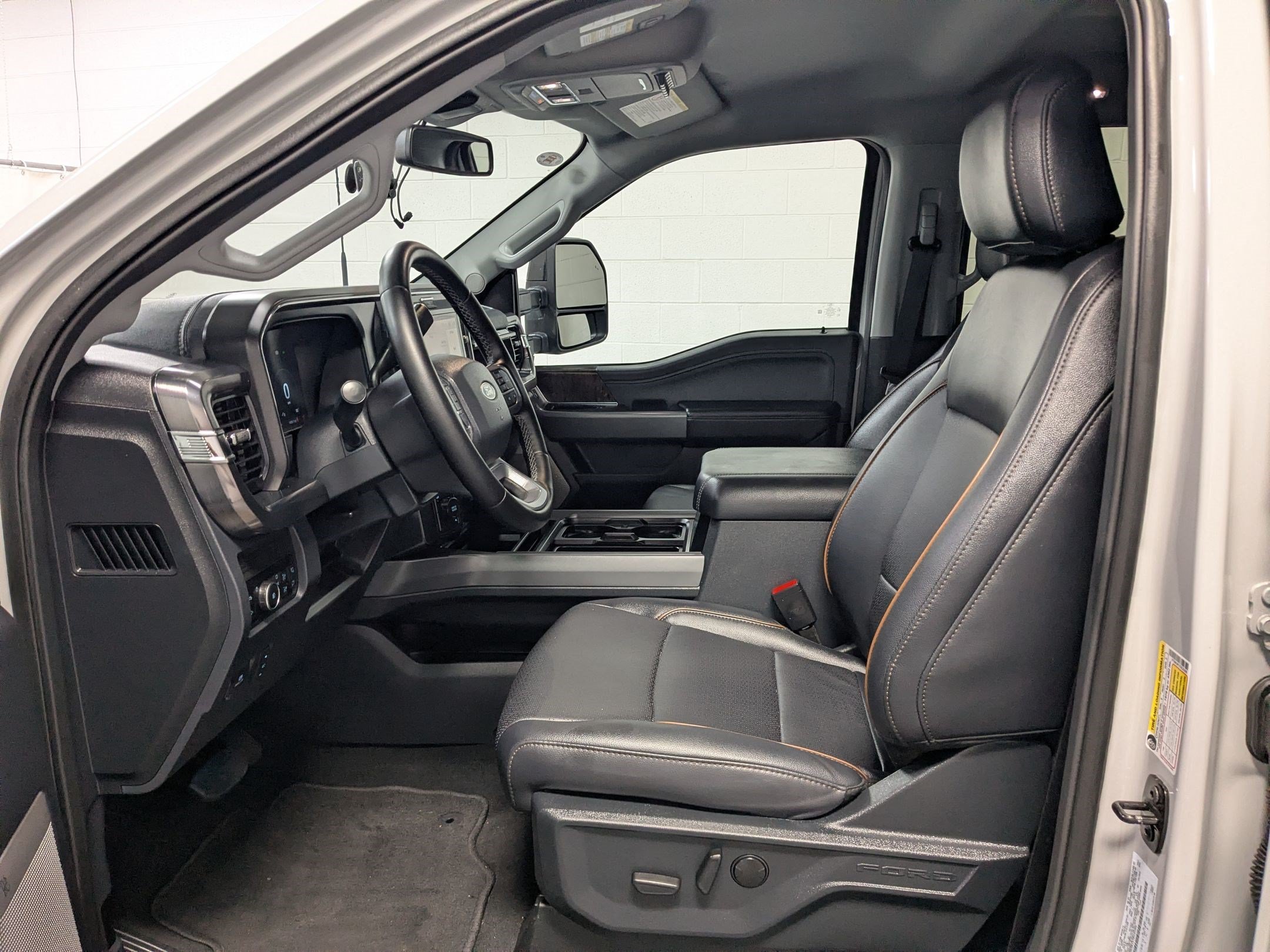 Used 2026 Avalanche Ford LARIAT image 18