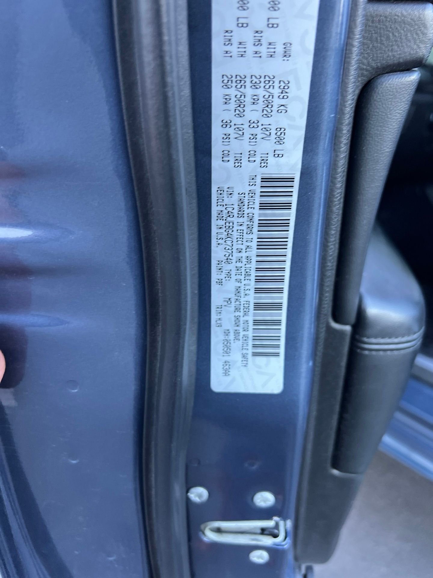 Used 2019 Blue Jeep Limited image 30