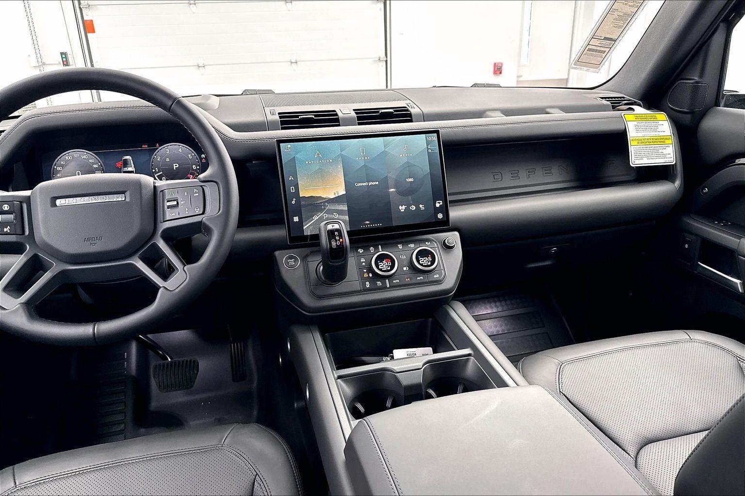 New 2026 Santorini Black Metallic Land Rover S image 11