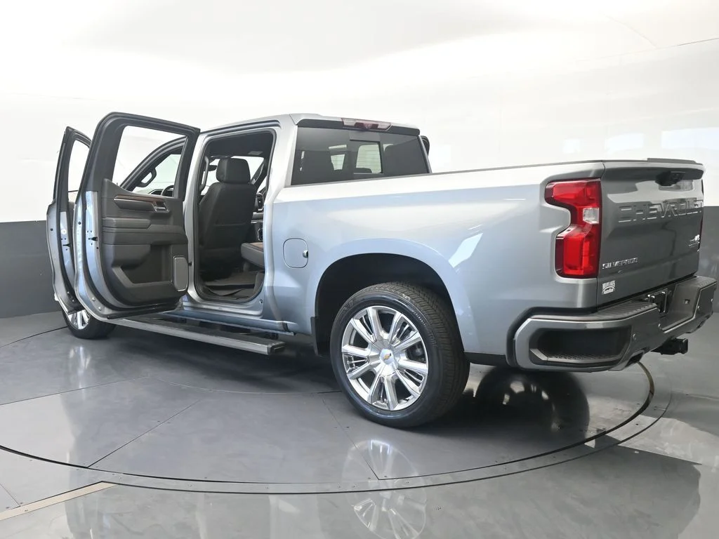 Used 2024 Sterling Gray Metallic Chevrolet High Country image 89