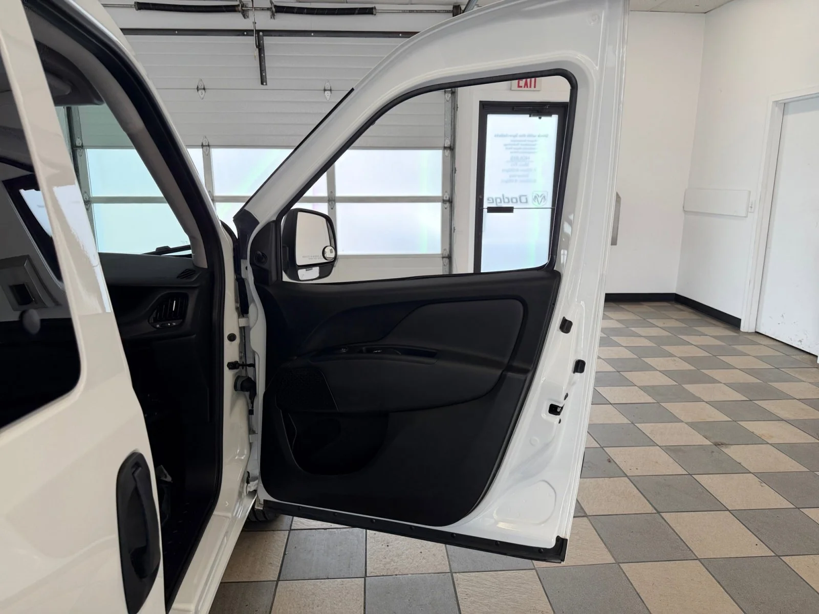 Used 2022 Bright White Ram Tradesman image 27