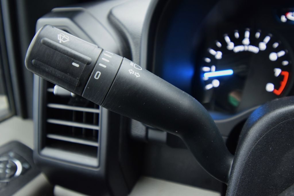 Used 2020 Black Metallic Ford XL image 35