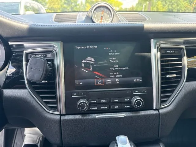 Used 2018 Blue Porsche Base image 11
