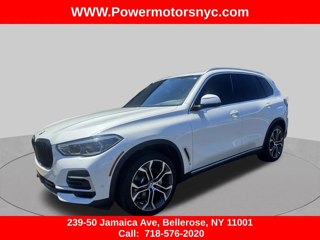 Used 2022 White BMW sDrive40i image 1