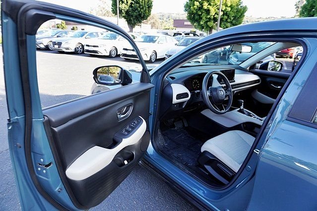 Used 2025 Gray Honda LX image 35