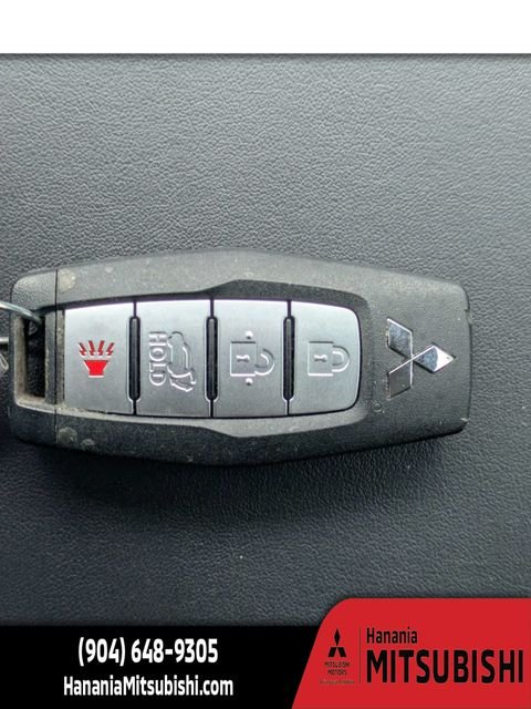 Used 2024 Silver Mitsubishi SE image 34