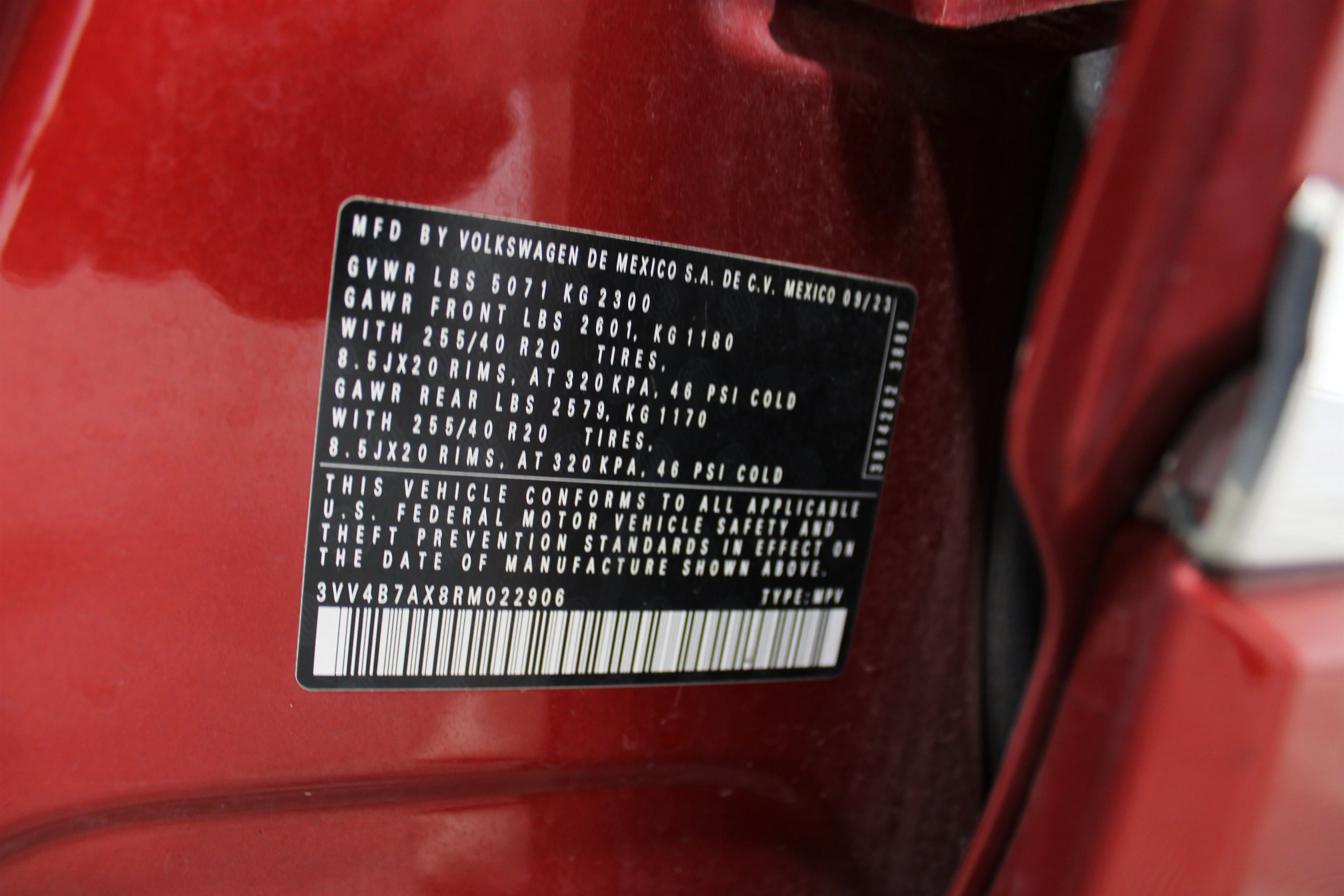 Used 2024 Kings Red Metallic Volkswagen SEL R-Line image 36