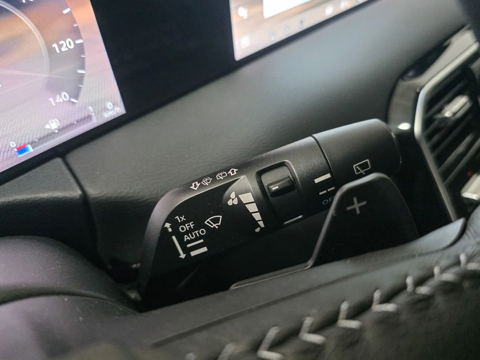 2025 Nissan Armada SL - Photo 47