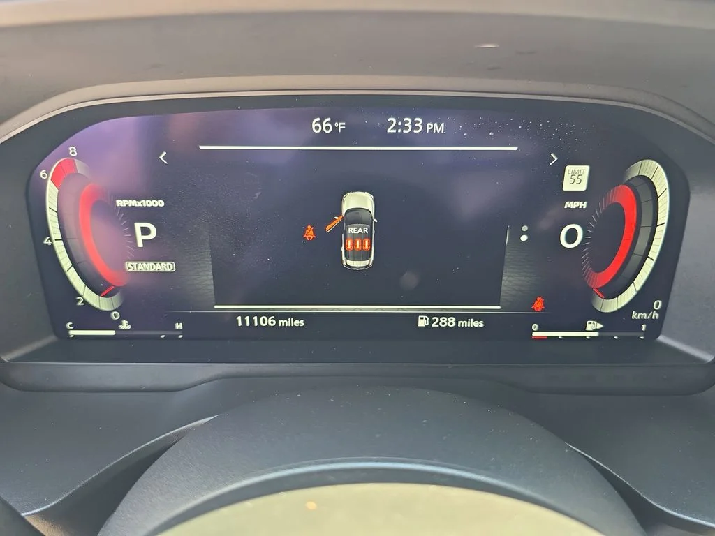 Used 2023 Gold Nissan Platinum image 29