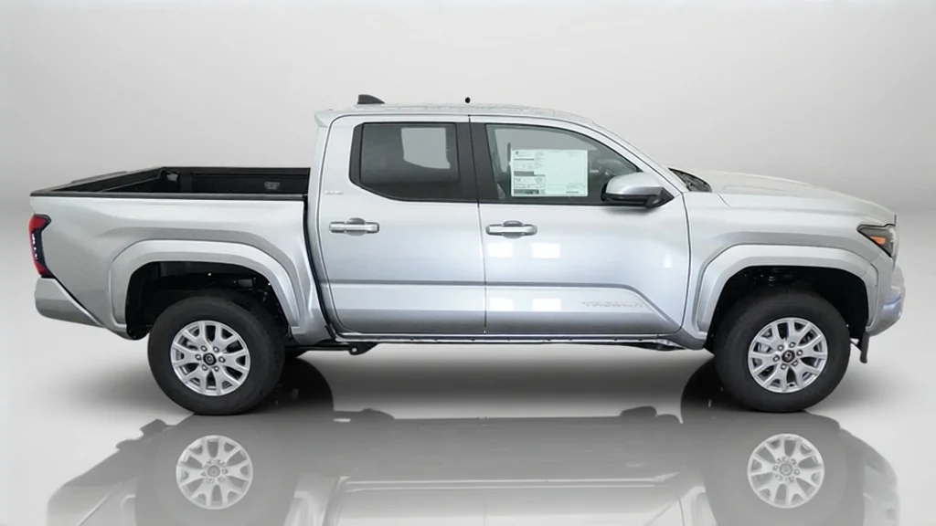 2026 Toyota Tacoma SR5 - Photo 7