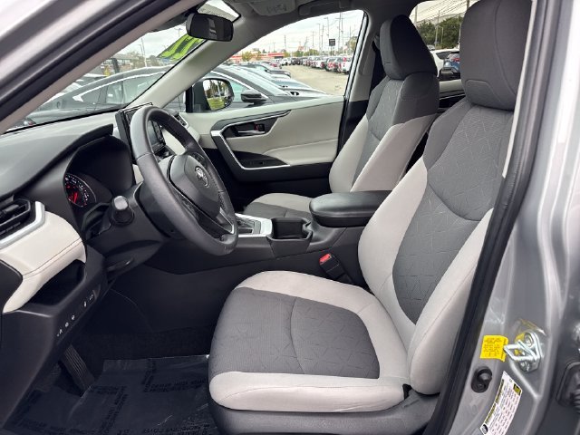 Used 2022 Silver Toyota XLE image 13