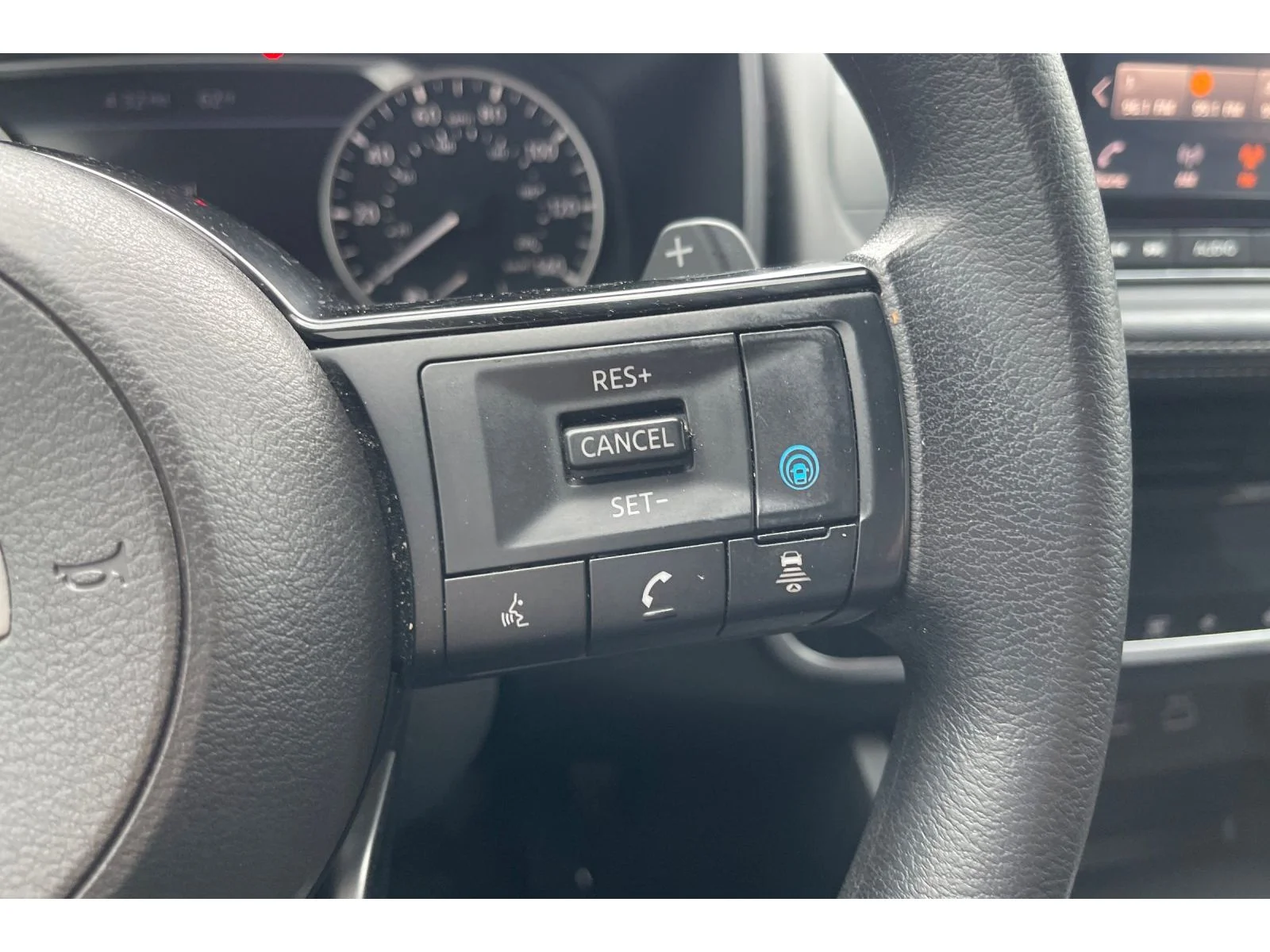 Used 2021 SCARLET EMBER TIN Nissan SV image 35