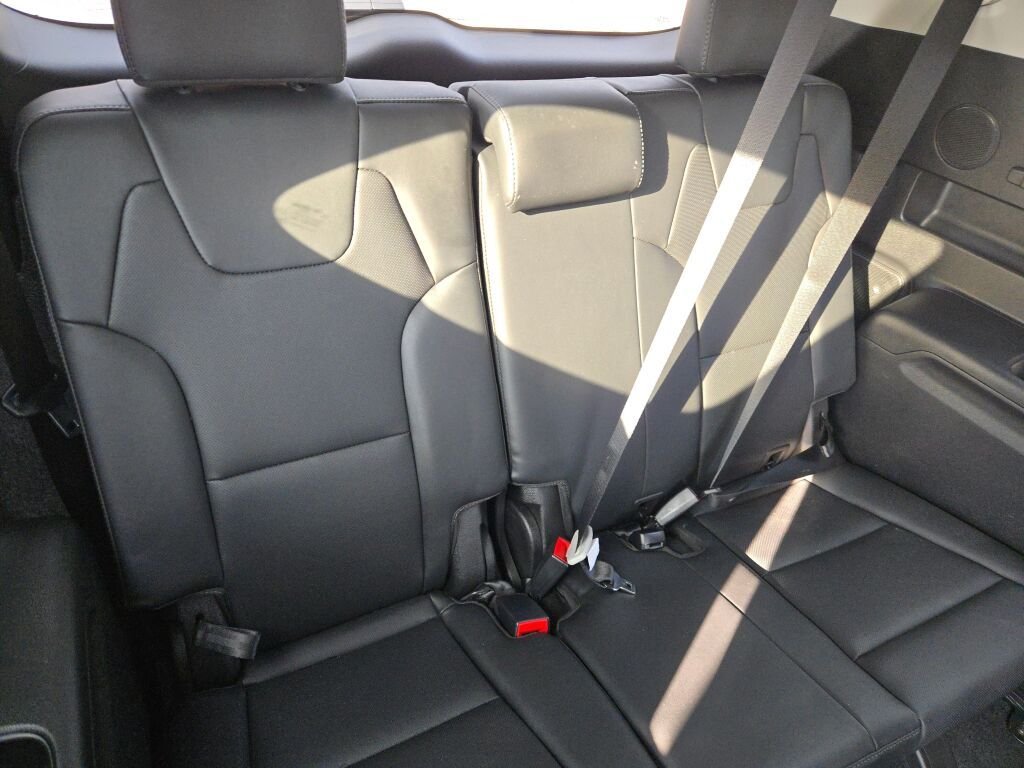 Used 2023 Black Kia SX X-Line image 11