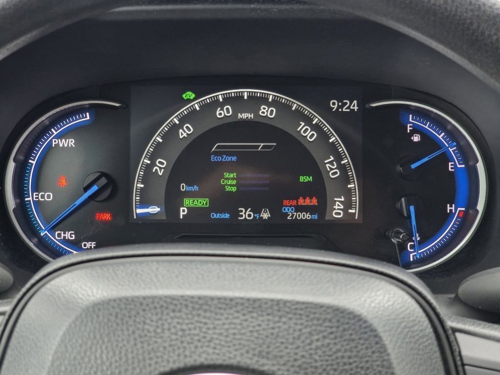 2024 Toyota RAV4 XLE - Photo 12
