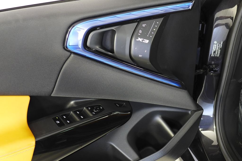 Used 2025 Dark Graphite BMW M50 xDrive image 12