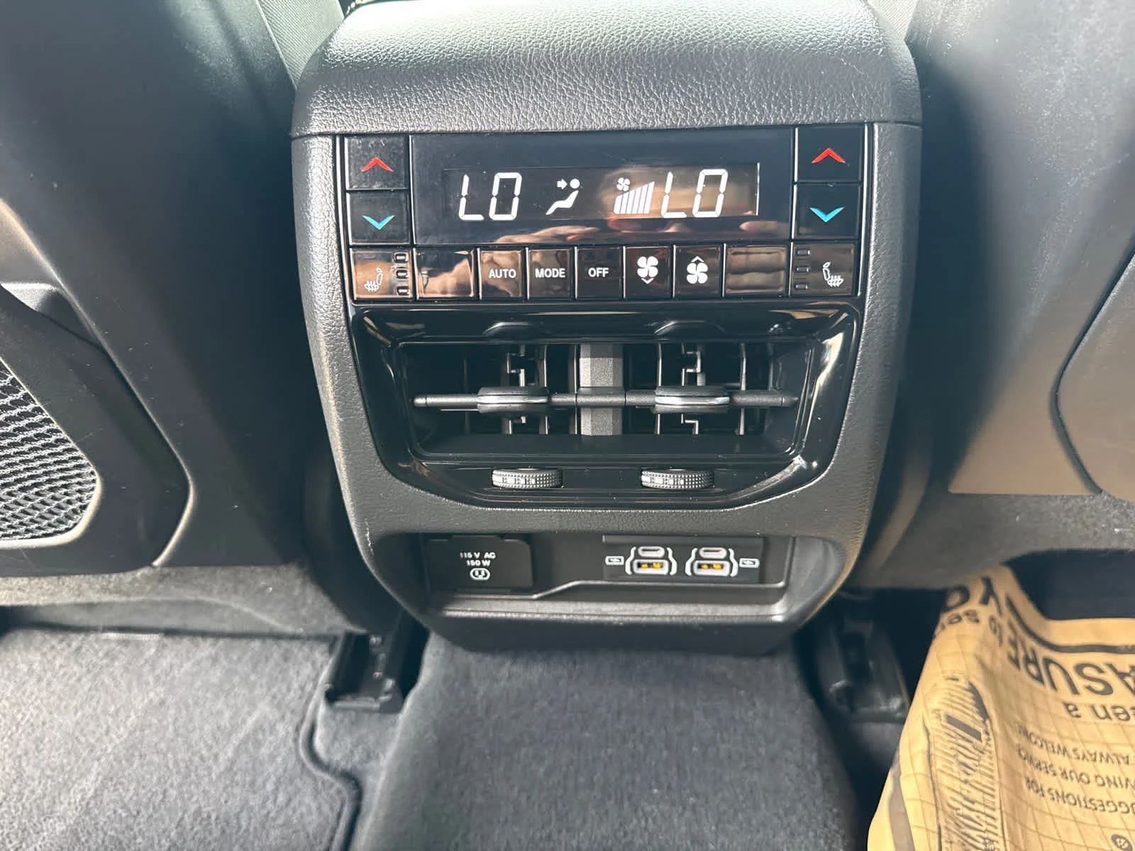 Used 2023 Rocky Mountain Pearlcoat Jeep Overland image 28