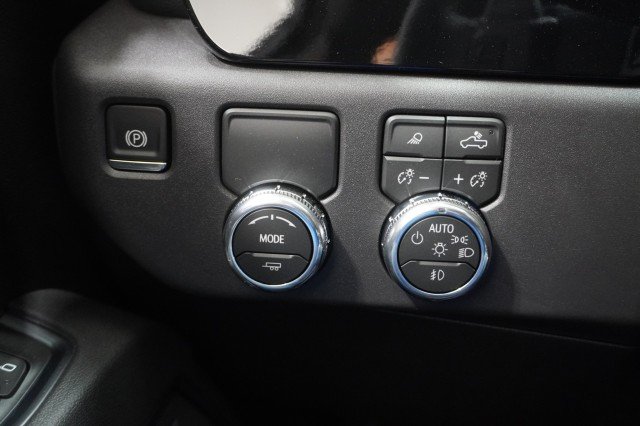 2026 GMC Sierra 1500 SLT - Photo 31