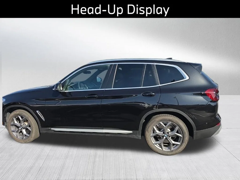 Used 2024 Black BMW xDrive30i image 9