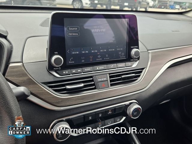 Used 2024 Silver Nissan 2.5 SV image 21