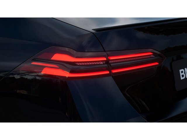 New 2027 Carbon Black Metallic BMW 530i image 8