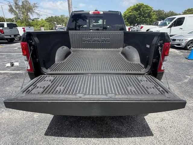 Used 2021 Diamond Black Ram Big Horn/Lone Star image 14
