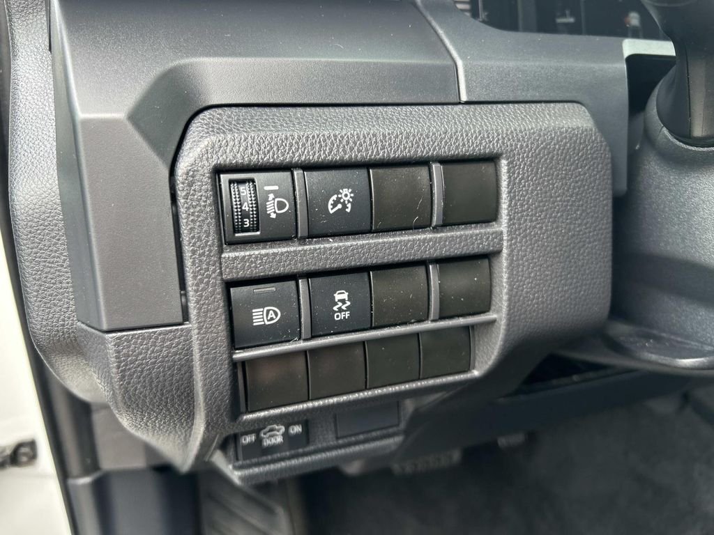 2024 Toyota Tacoma SR - Photo 20