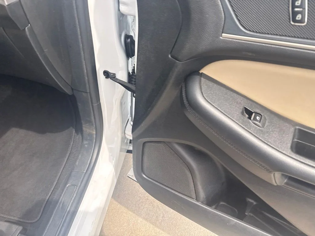 Certified Used 2024 Oxford White Ford SEL image 34