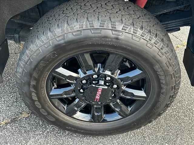 Used 2025 Silver GMC AT4 image 36