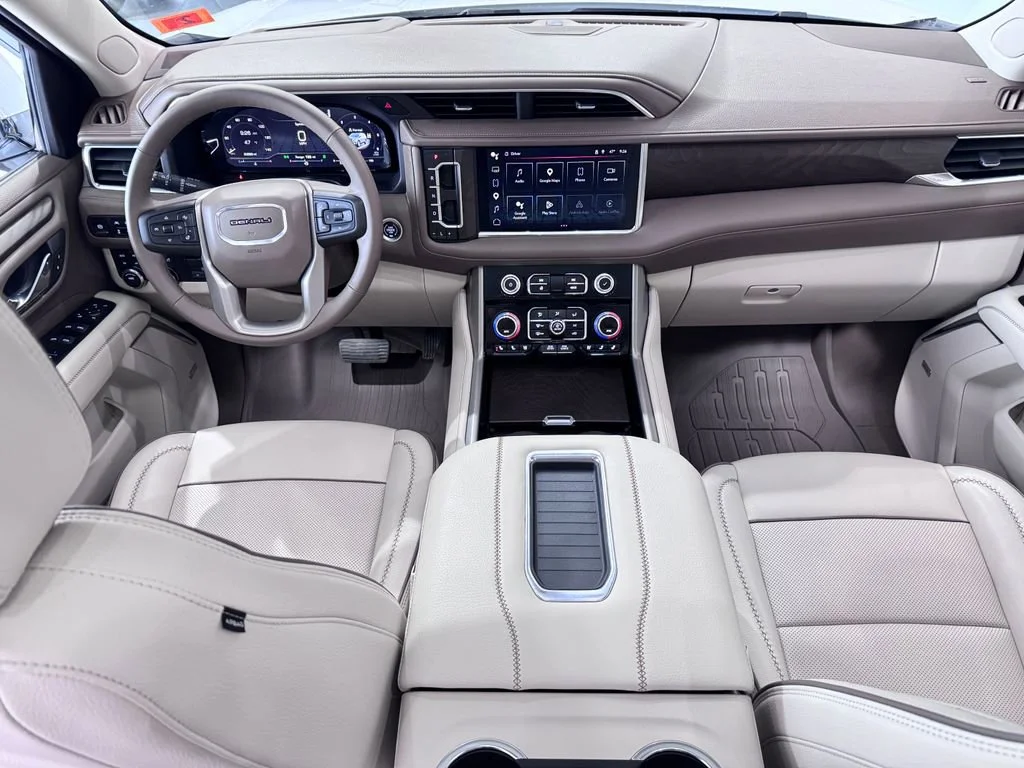 2024 GMC Yukon Denali - Photo 13