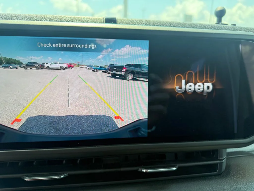 Used 2024 White Jeep Willys image 13