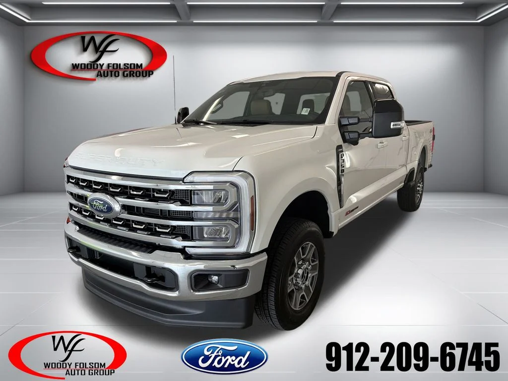 New 2026 Star White Metallic Tri-Coat Ford F-350® Lariat® image 1