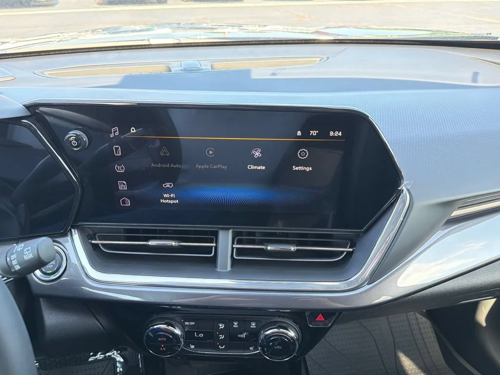 New 2026 Mosaic Black Metallic Chevrolet ACTIV image 22