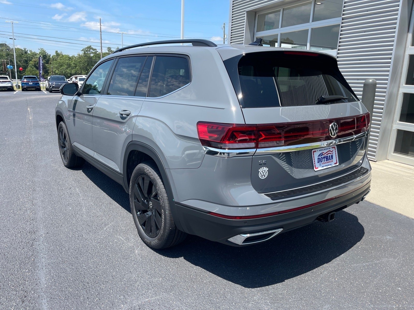 New 2026 Pure Gray Volkswagen SE image 13
