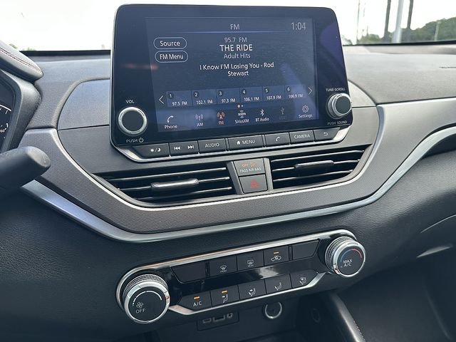 Used 2023 Silver Nissan 2.5 SR image 24
