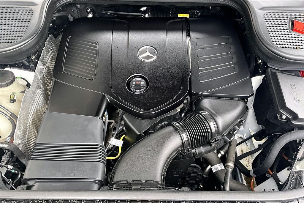 Certified Used 2025 White Mercedes-Benz GLE 350 image 34