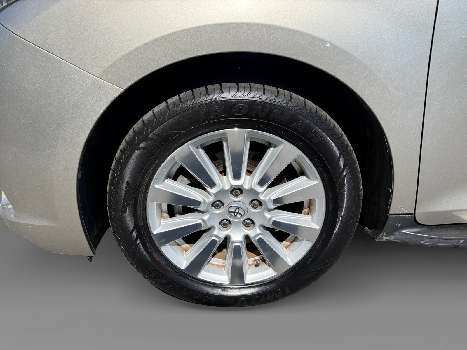 Used 2017 Creme Brulee Toyota Limited Premium image 9