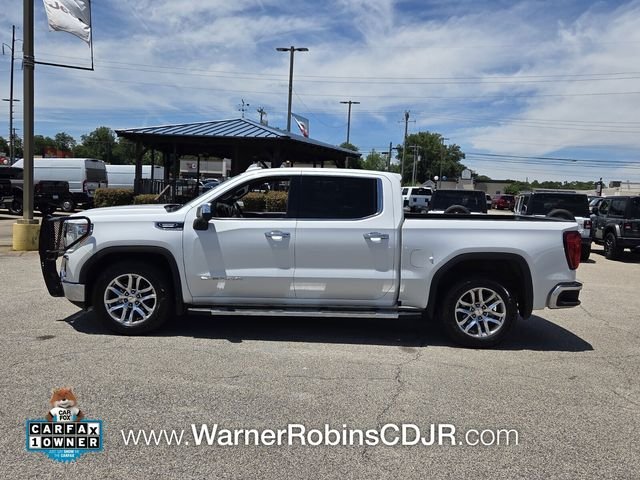 Used 2022 White GMC SLT image 4