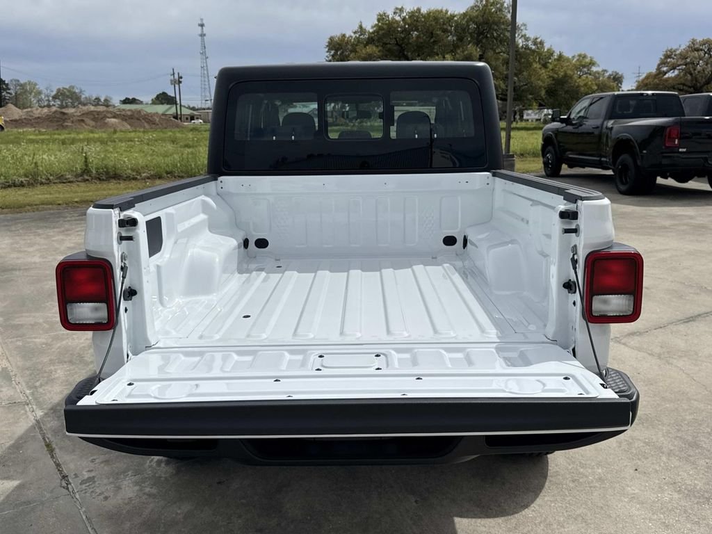 New 2026 Bright White Clear-Coat Exterior Paint Jeep Sport image 12
