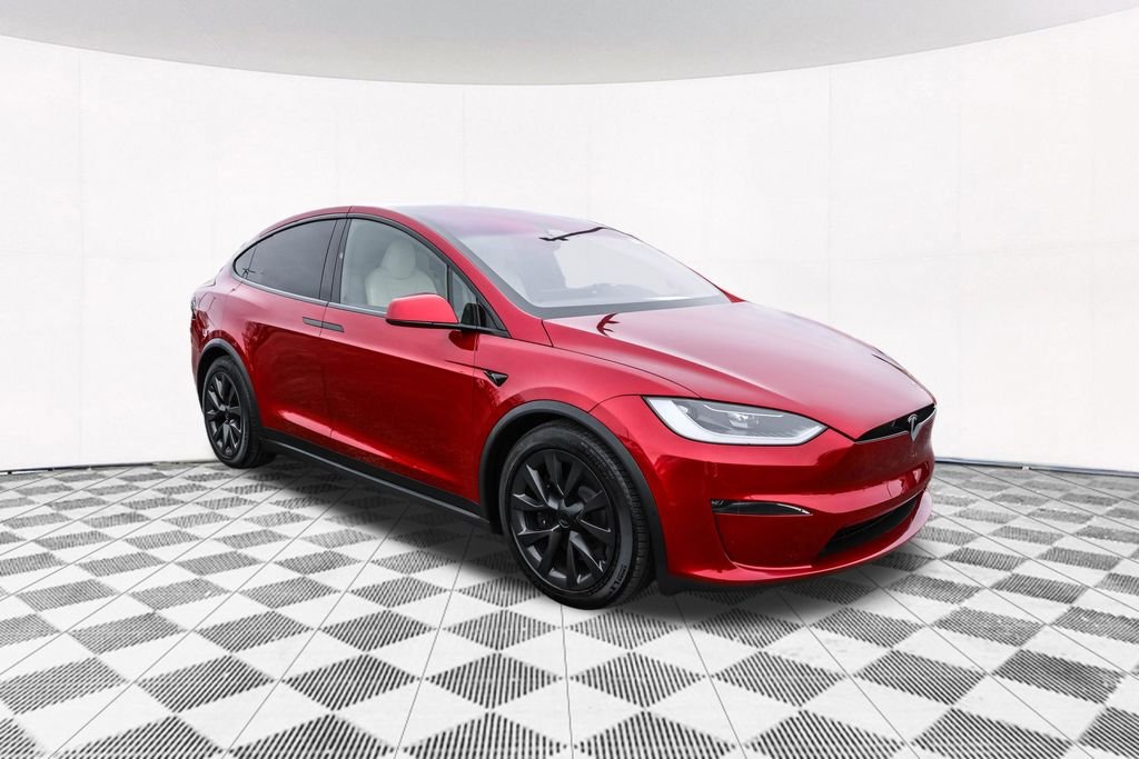 Used 2024  Tesla Base image 10