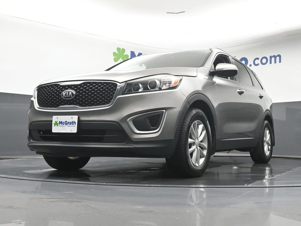 Used 2016 Silver Kia LX image 7