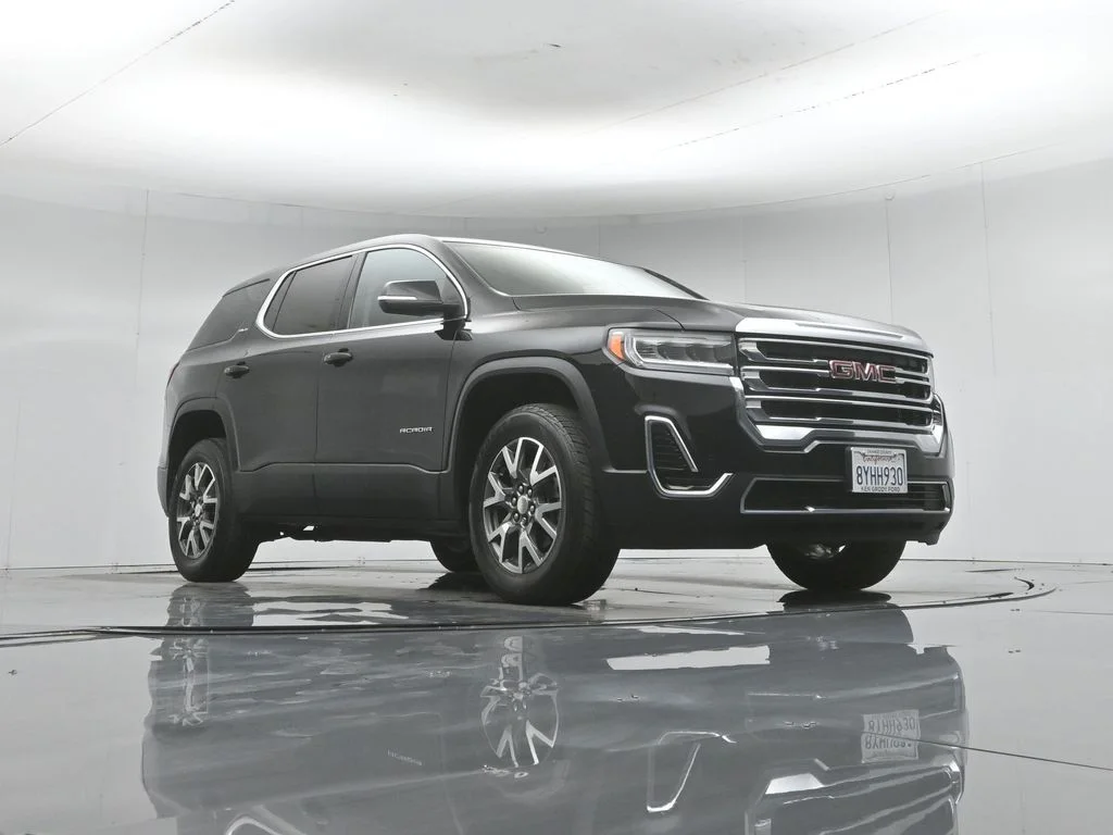 Used 2022 Black GMC SLE image 49