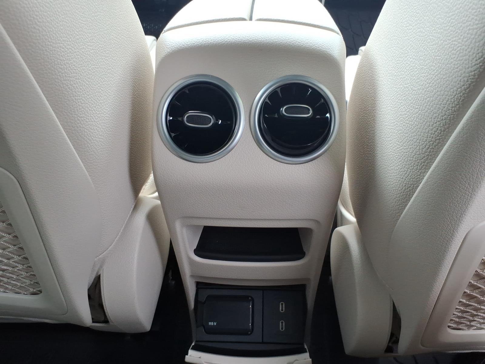 Used 2026 Polar White Mercedes-Benz GLA 250 image 27