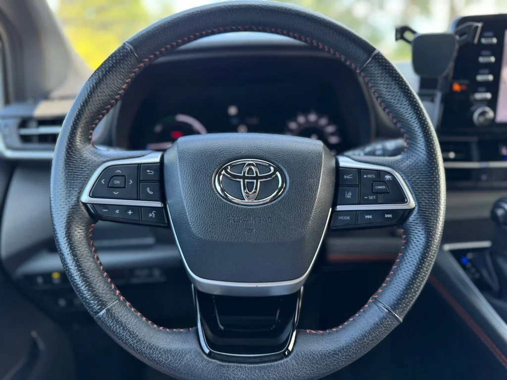Used 2023 Cement Toyota XSE image 17