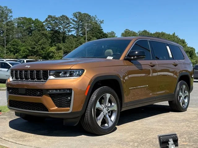 New 2026 Copper Shino Metallic Clear-Coat Exterior Paint Jeep Limited image 3