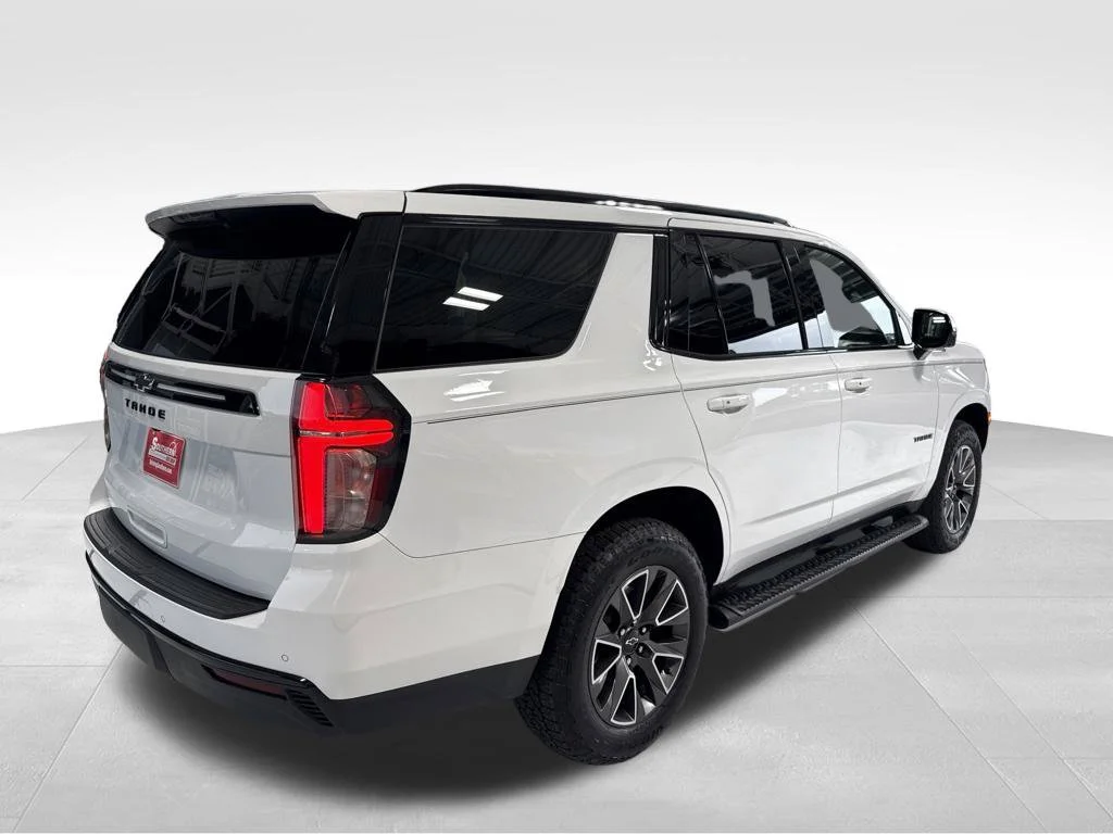 Used 2023 White Chevrolet Z71 image 9