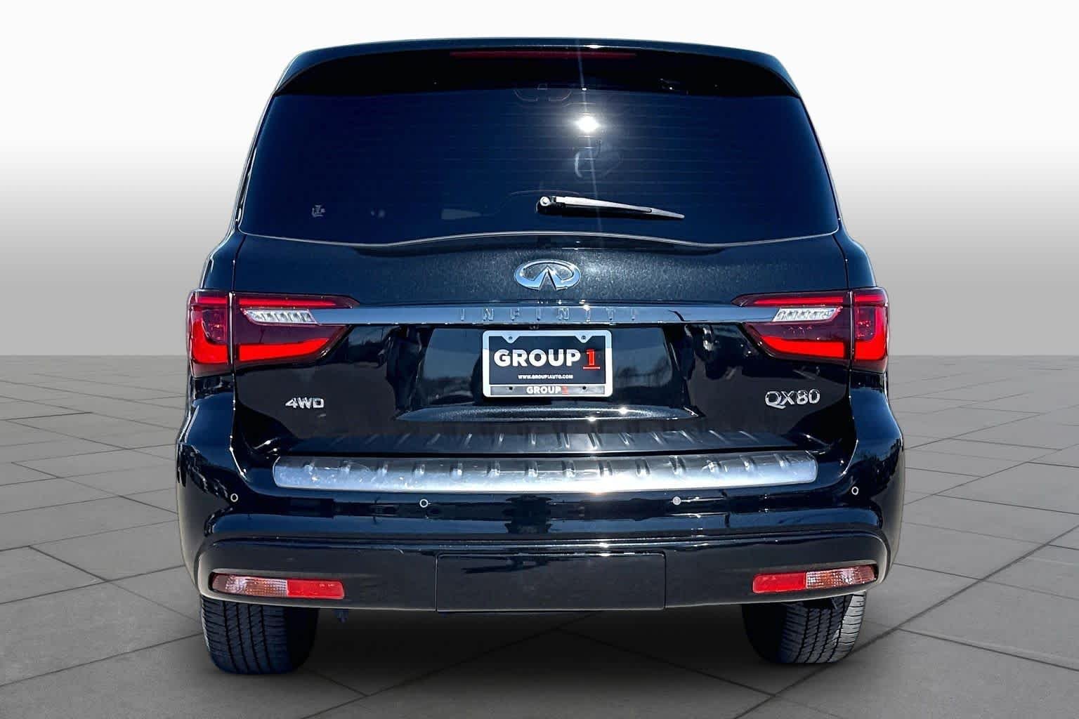 Used 2024 Mineral Black INFINITI PREMIUM SELECT image 5