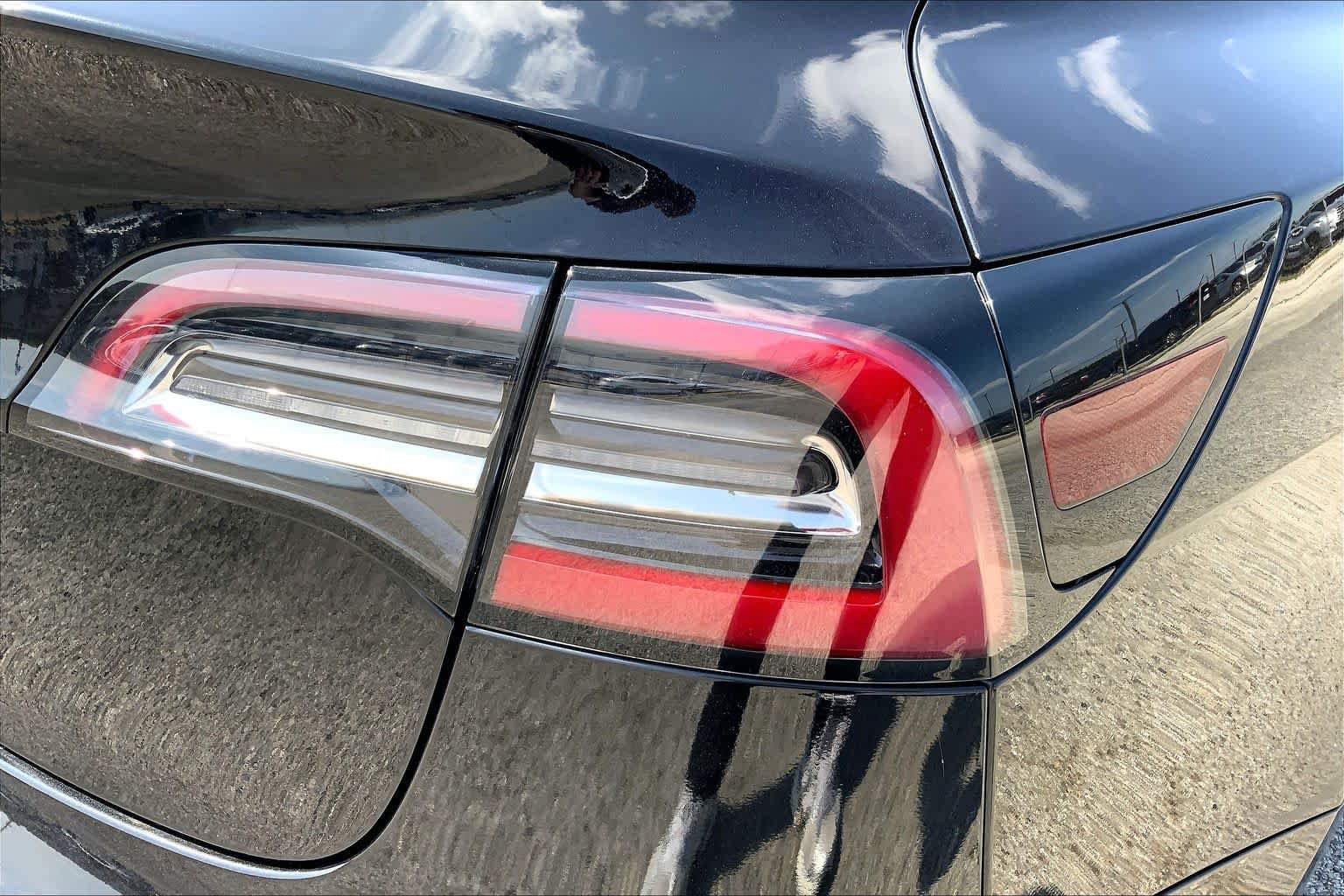 Used 2018 Solid Black Tesla Long Range Battery image 28