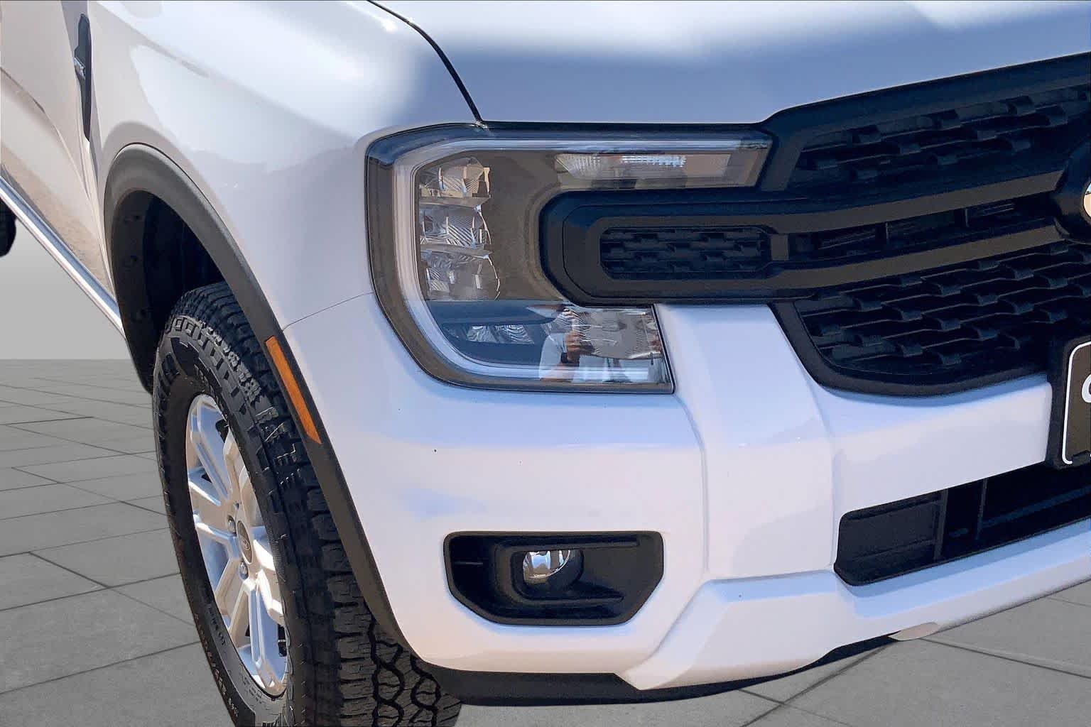 New 2026 Oxford White Ford XL image 13