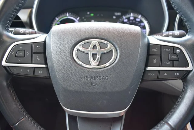 Used 2023 Gray Toyota XLE image 22